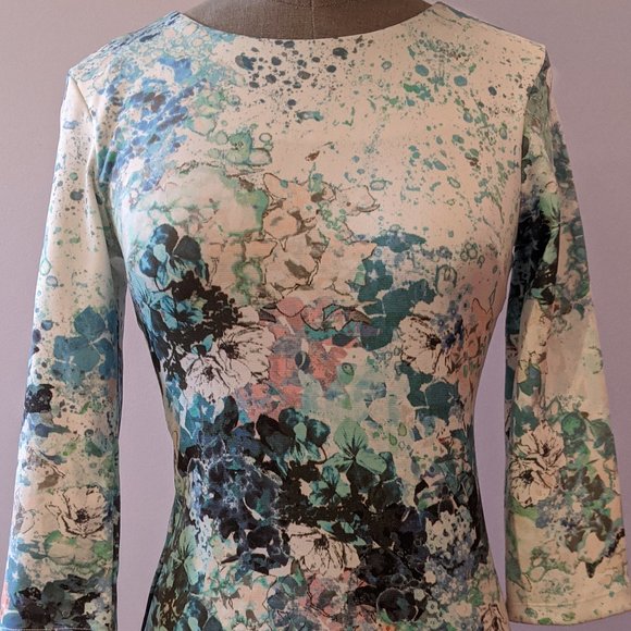 NWOT Floral holographic body con dress XS - Picture 4 of 5